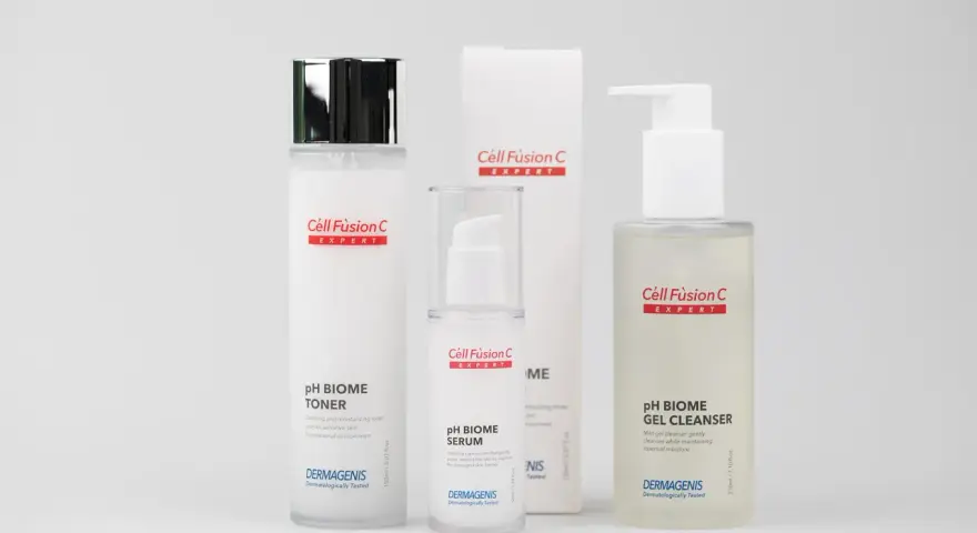 Zestaw kosmetyków Cell Fusion C z proteoglikanami: tonik, serum i żel do mycia.