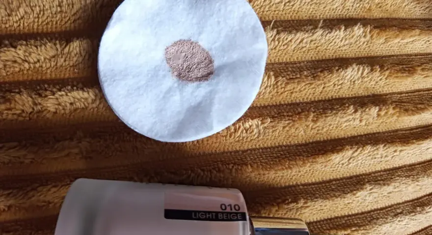 Catrice Liquid Camouflage: 005 czy 010? Idealny odcień dla Ciebie